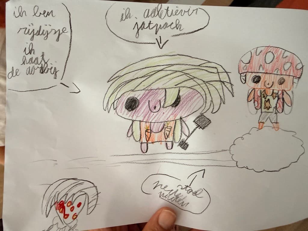 Kinder-tekening van Rady het radijsmannetje, een paddestoelmannetje en een schets van het aardbeimannetje